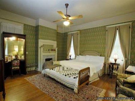 Fairfield Place Bed And Breakfast Бошьер Сити Номер фото